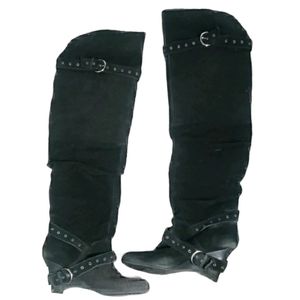 Naughty Monkey 🔮 Suede Slouch Boots w/ Belts